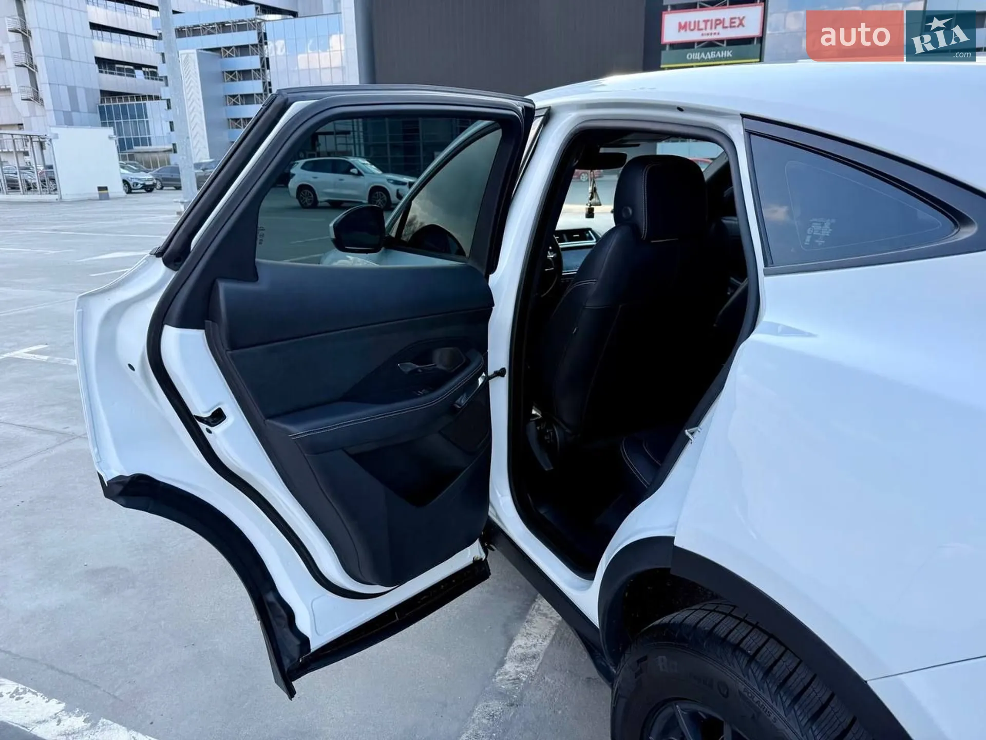 2019 Jaguar E-Pace - мініатюра 28
