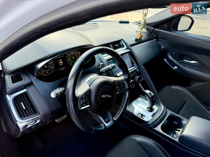 Позашляховик / Кросовер Jaguar E-Pace 2019 в Києві