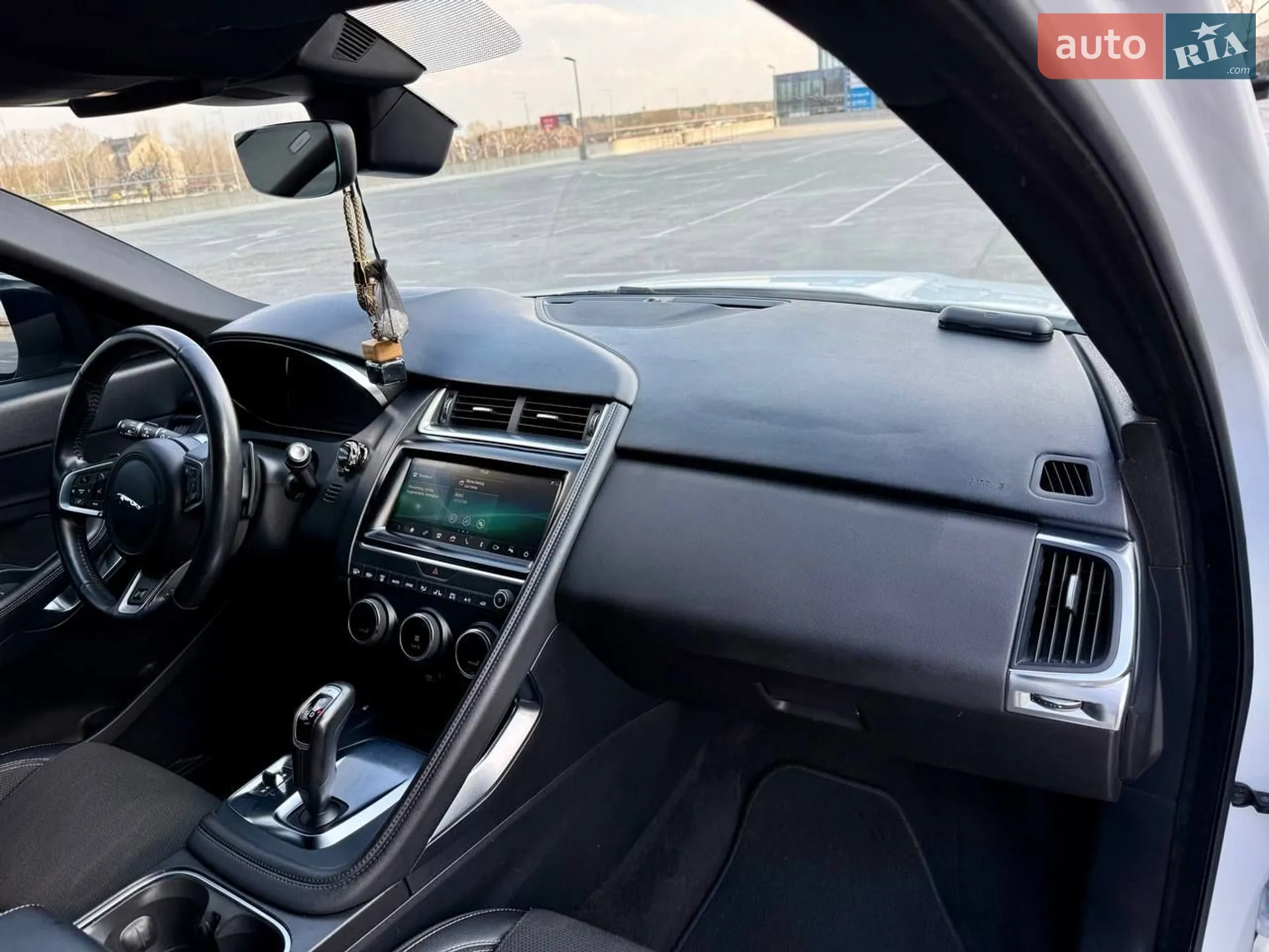 2019 Jaguar E-Pace - мініатюра 38