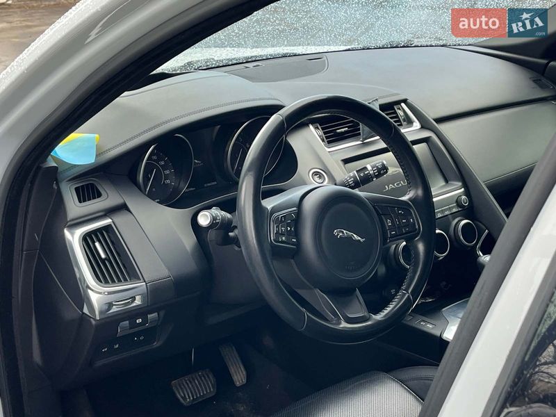 Внедорожник / Кроссовер Jaguar E-Pace 2017 в Киеве