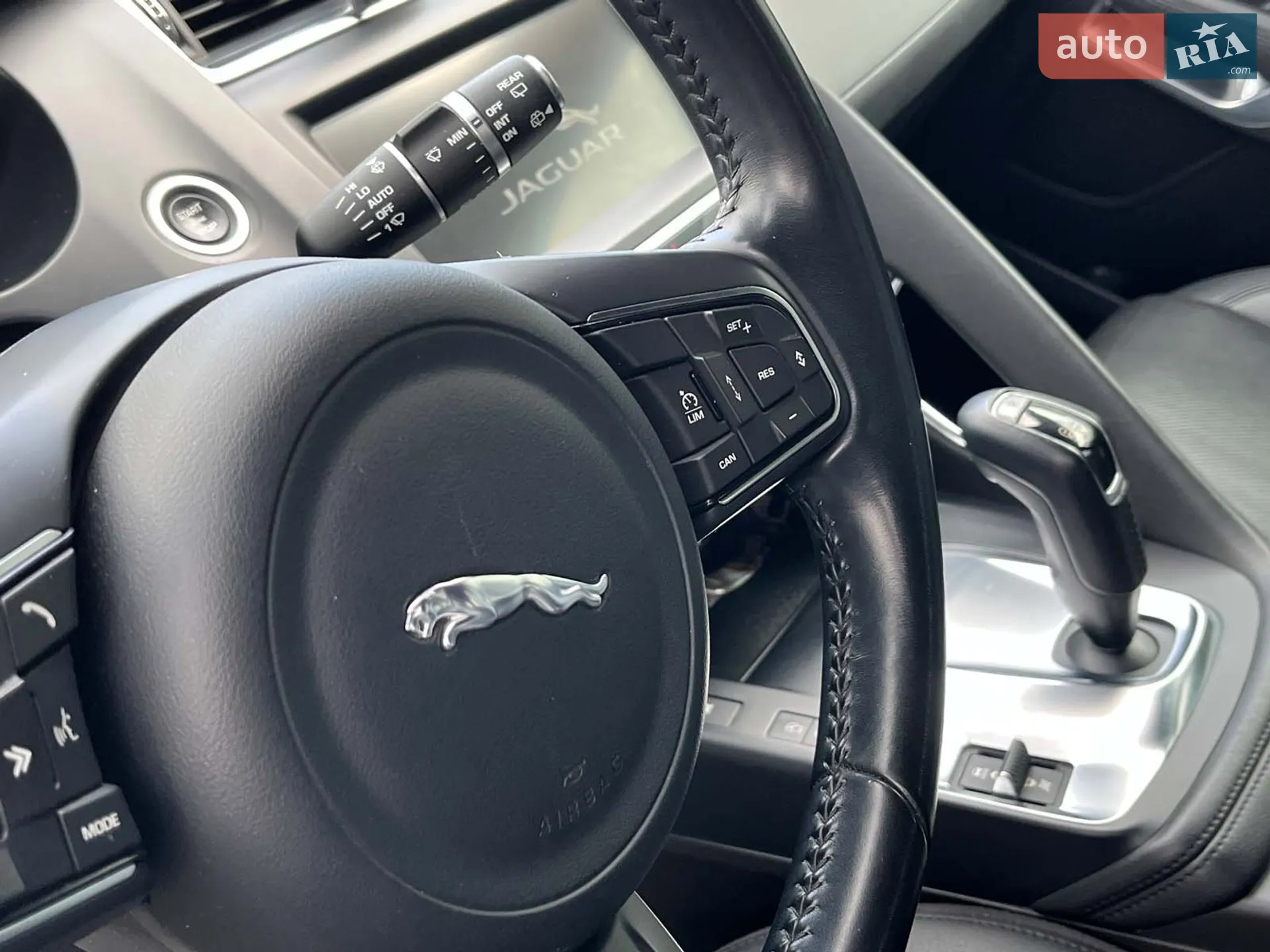 2017 Jaguar E-Pace - мініатюра 36