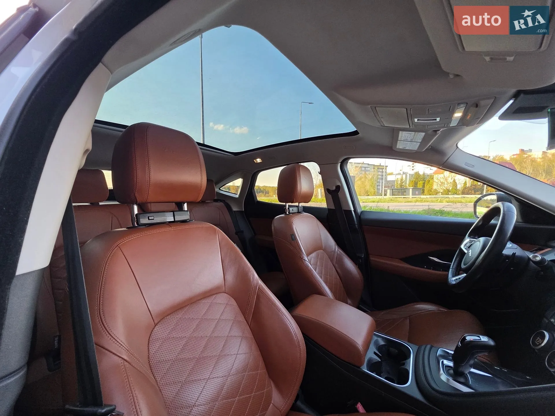 2019 Jaguar E-Pace - мініатюра 42