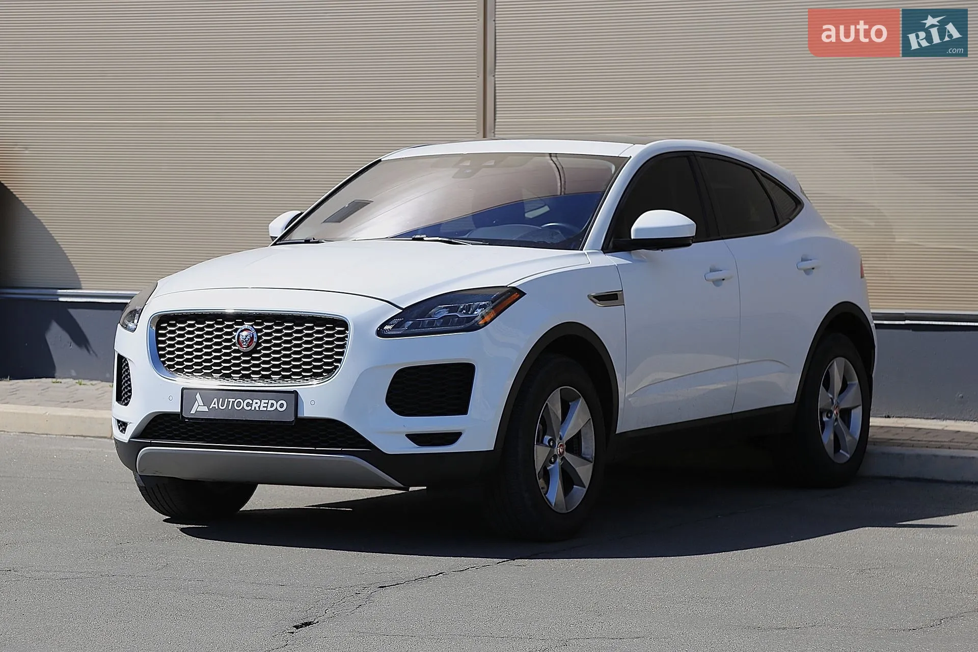 2019 Jaguar E-Pace - мініатюра 3