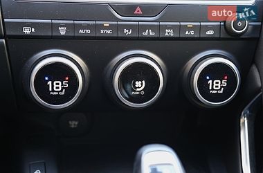 Внедорожник / Кроссовер Jaguar E-Pace 2019 в Киеве