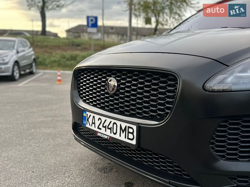 Внедорожник / Кроссовер Jaguar E-Pace 2018 в Киеве