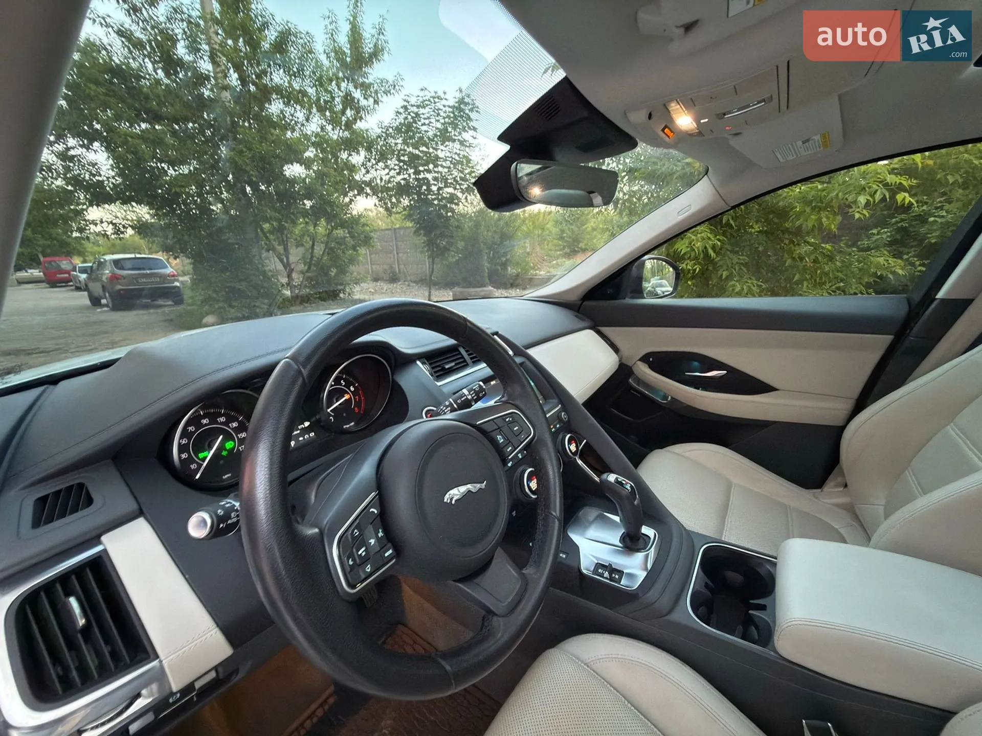 2019 Jaguar E-Pace - мініатюра 15