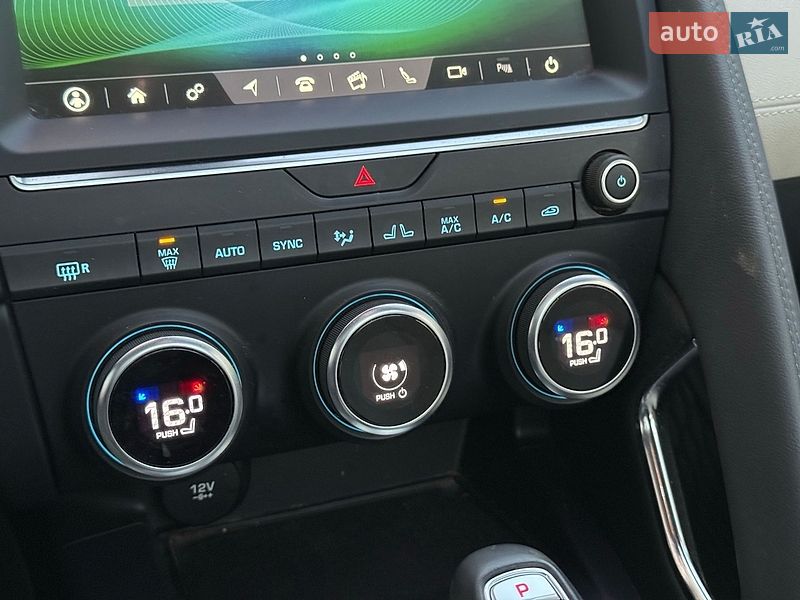 Позашляховик / Кросовер Jaguar E-Pace 2019 в Івано-Франківську