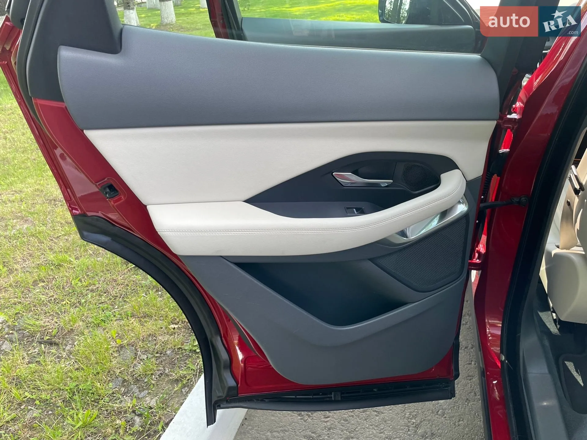 2019 Jaguar E-Pace - мініатюра 10