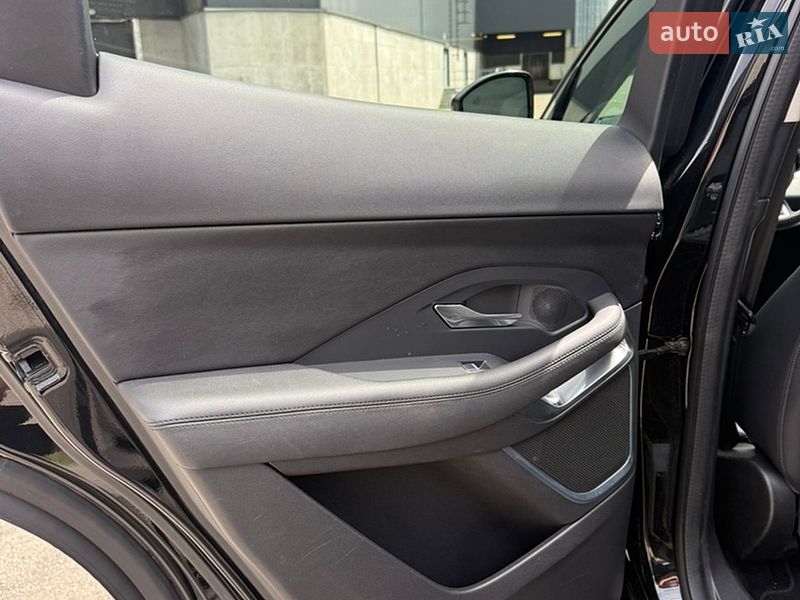 Позашляховик / Кросовер Jaguar E-Pace 2019 в Києві