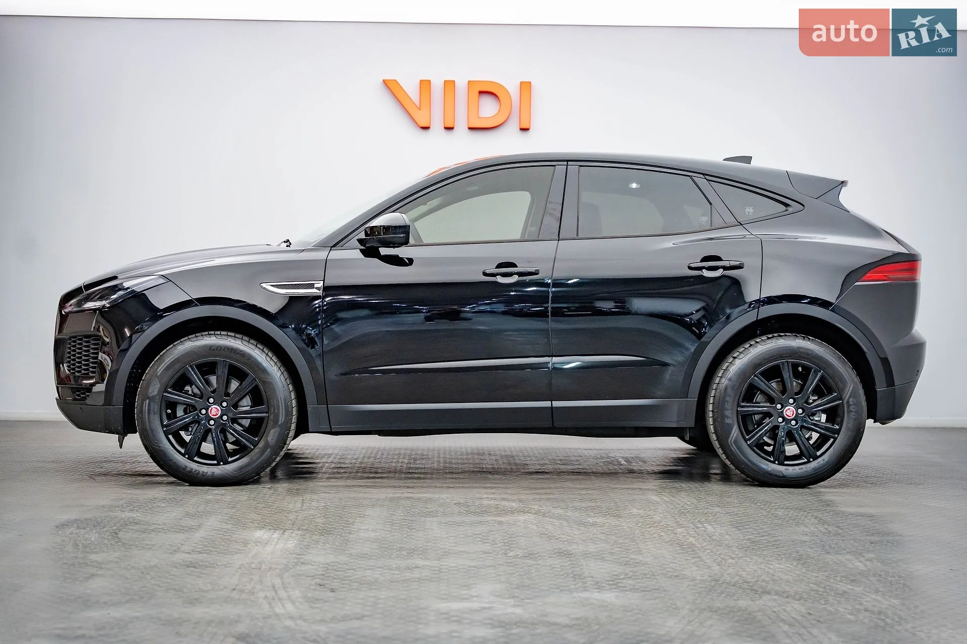 2019 Jaguar E-Pace - мініатюра 4