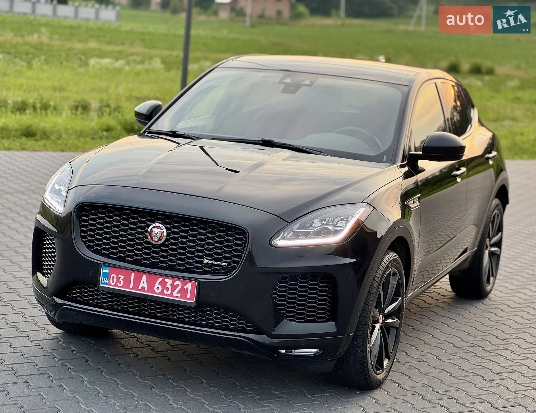 2019 Jaguar E-Pace - мініатюра 30