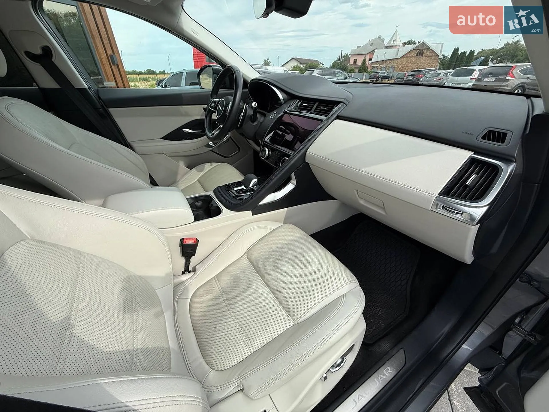 2021 Jaguar E-Pace - мініатюра 38