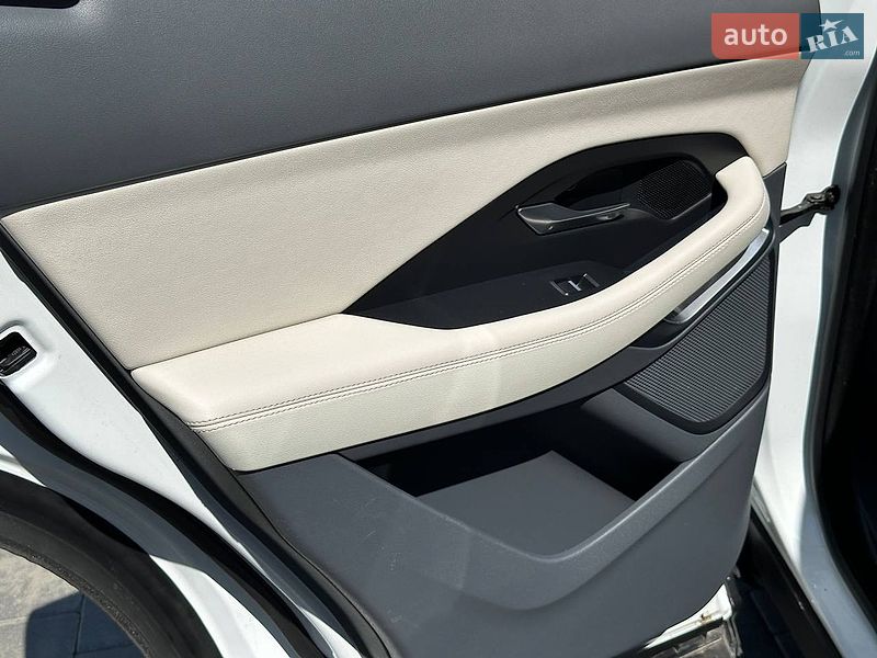 Позашляховик / Кросовер Jaguar E-Pace 2019 в Луцьку