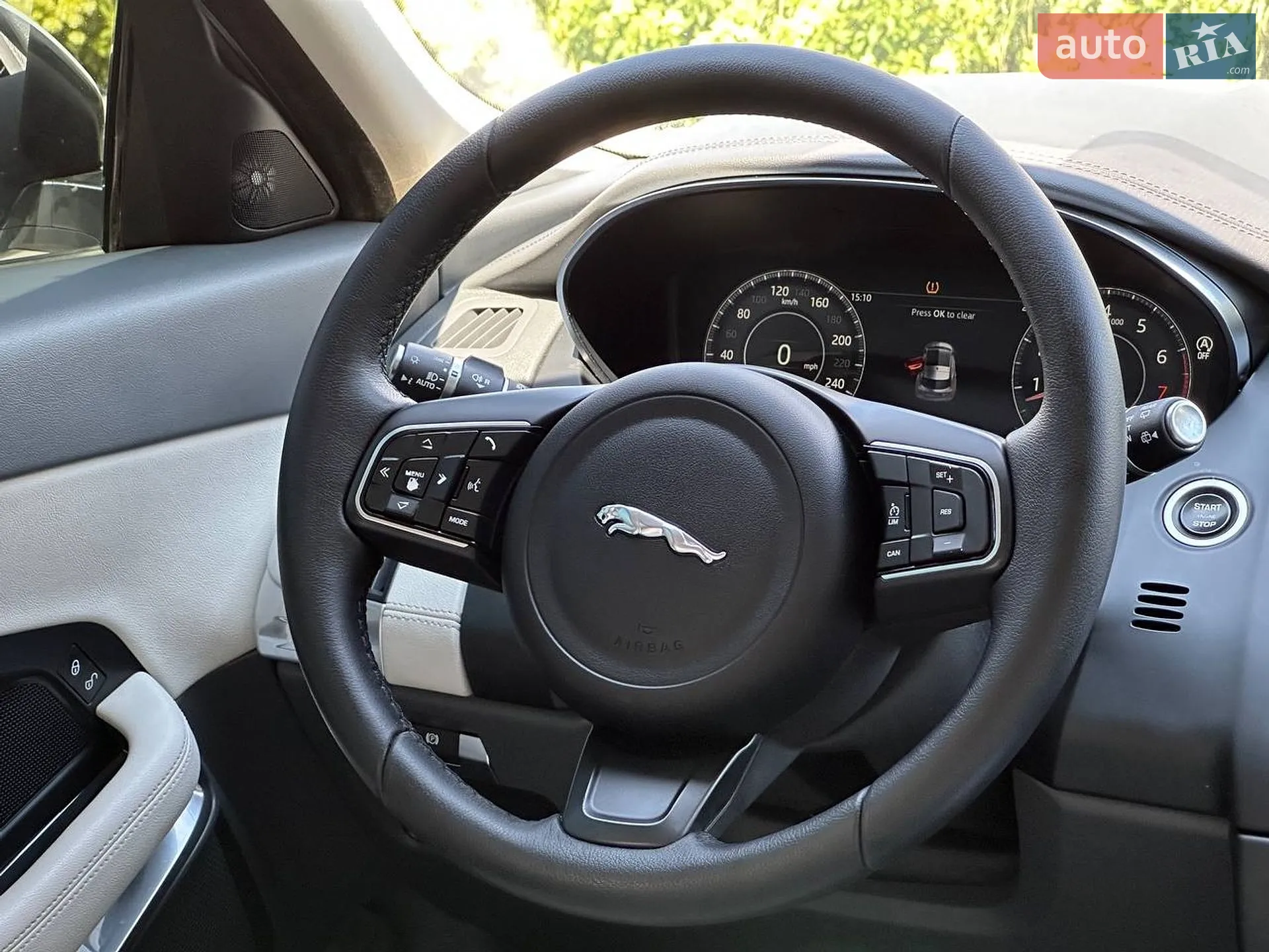 2019 Jaguar E-Pace - мініатюра 11