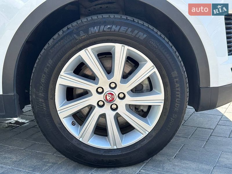 Позашляховик / Кросовер Jaguar E-Pace 2019 в Луцьку