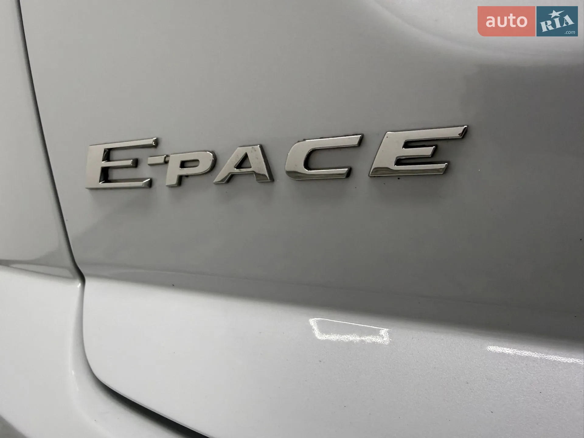 2017 Jaguar E-Pace - мініатюра 26
