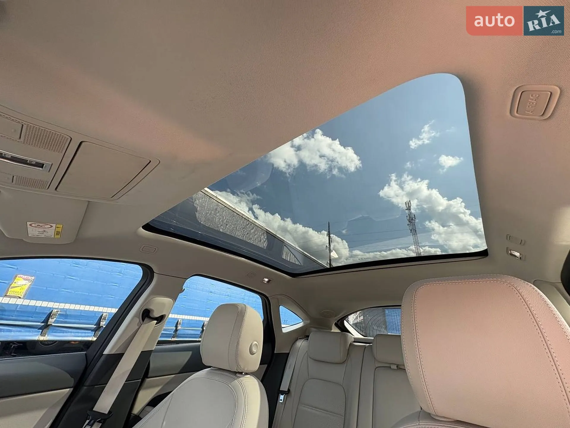 2020 Jaguar E-Pace - мініатюра 30