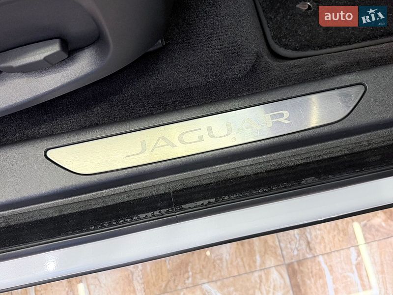 Позашляховик / Кросовер Jaguar E-Pace 2017 в Києві фото 65 Позашляховик / Кросовер Jaguar E-Pace 2017 в Києві