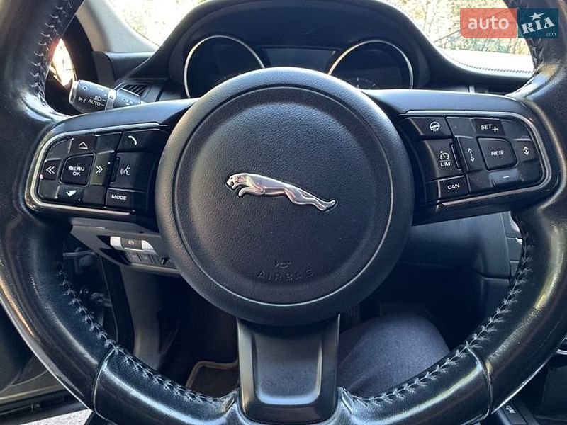 Внедорожник / Кроссовер Jaguar E-Pace 2017 в Житомире