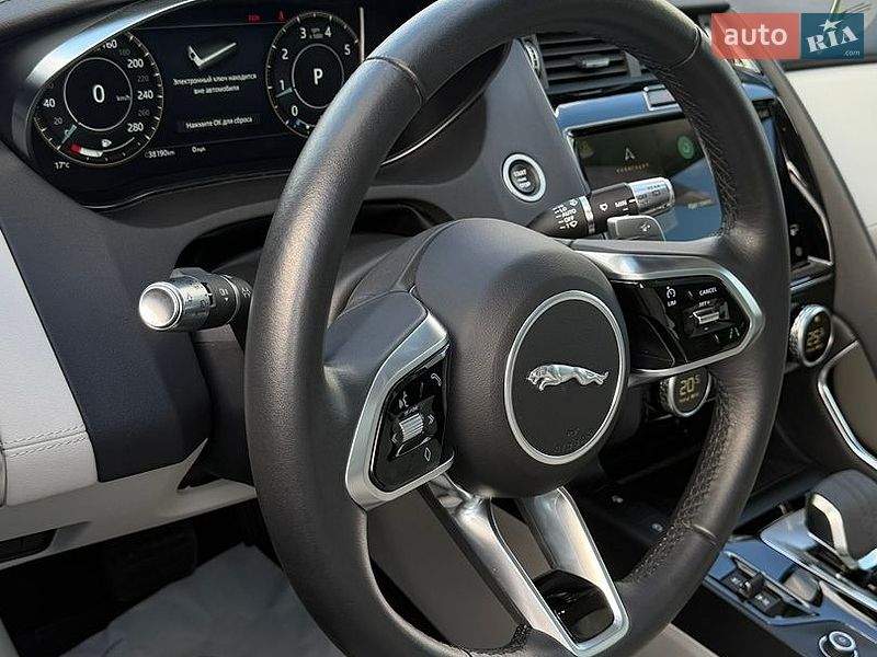 Позашляховик / Кросовер Jaguar E-Pace 2021 в Запоріжжі