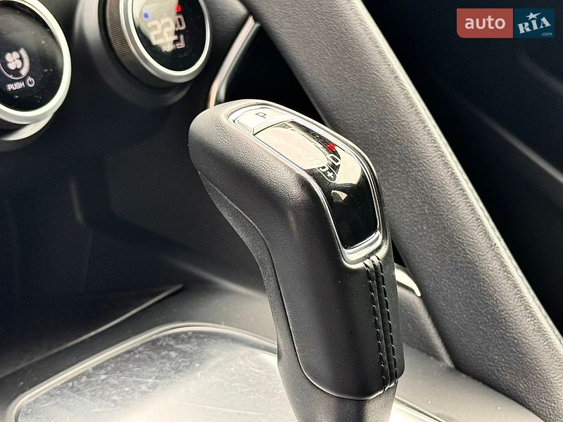 Позашляховик / Кросовер Jaguar E-Pace 2020 в Києві фото 28 Позашляховик / Кросовер Jaguar E-Pace 2020 в Києві