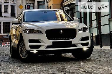 Внедорожник / Кроссовер Jaguar F-Pace 2016 в Киеве