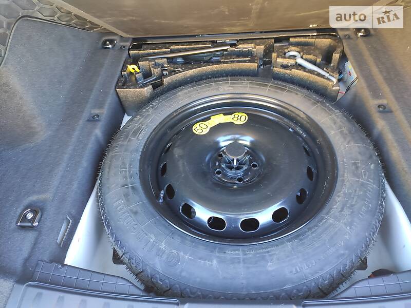 Позашляховик / Кросовер Jaguar F-Pace 2017 в Кропивницькому фото 44 Позашляховик / Кросовер Jaguar F-Pace 2017 в Кропивницькому