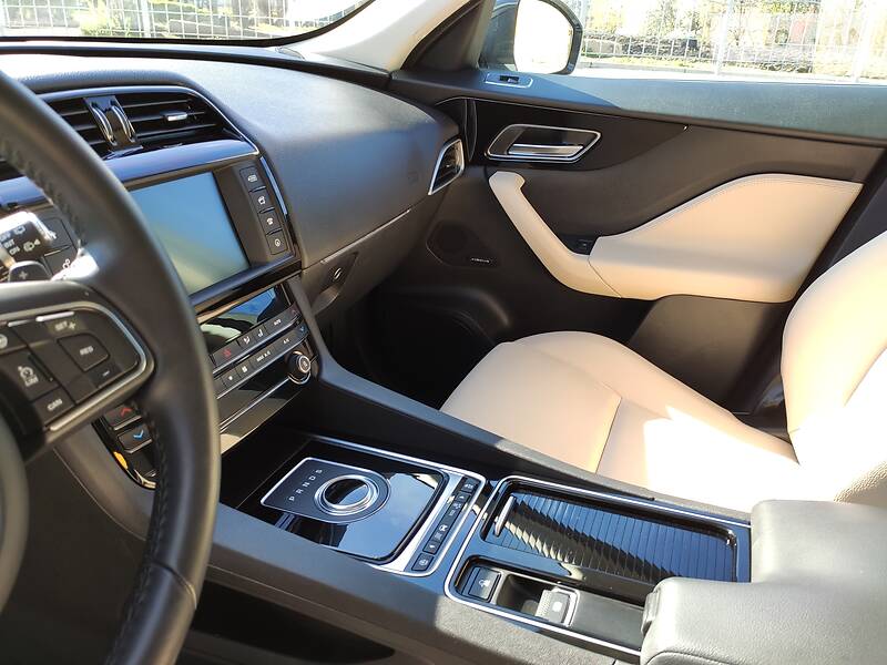 Позашляховик / Кросовер Jaguar F-Pace 2017 в Кропивницькому фото 20 Позашляховик / Кросовер Jaguar F-Pace 2017 в Кропивницькому