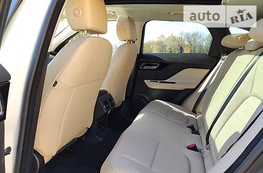Позашляховик / Кросовер Jaguar F-Pace 2017 в 