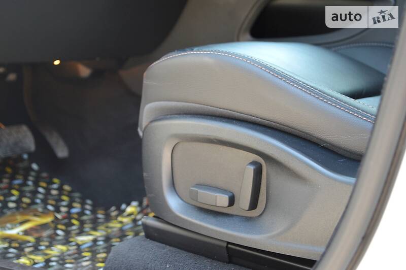 Позашляховик / Кросовер Jaguar F-Pace 2016 в Одесі фото 27 Позашляховик / Кросовер Jaguar F-Pace 2016 в Одесі