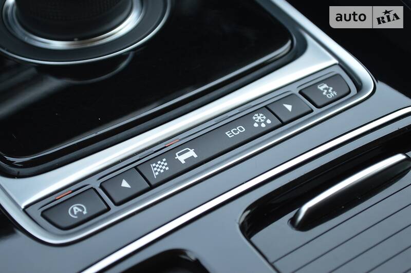 Позашляховик / Кросовер Jaguar F-Pace 2016 в Одесі фото 46 Позашляховик / Кросовер Jaguar F-Pace 2016 в Одесі