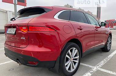 Позашляховик / Кросовер Jaguar F-Pace 2016 в 