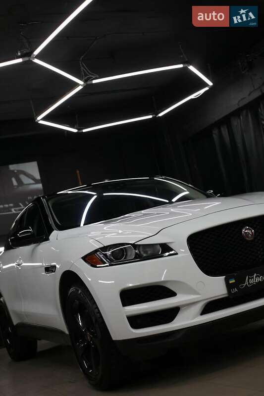 Позашляховик / Кросовер Jaguar F-Pace 2017 в Києві