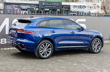 Внедорожник / Кроссовер Jaguar F-Pace 2021 в 