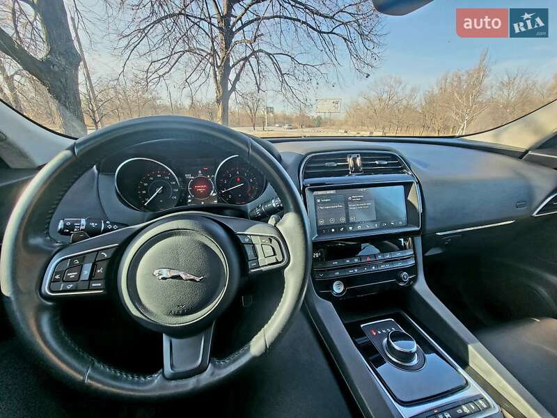 Позашляховик / Кросовер Jaguar F-Pace 2018 в Запоріжжі