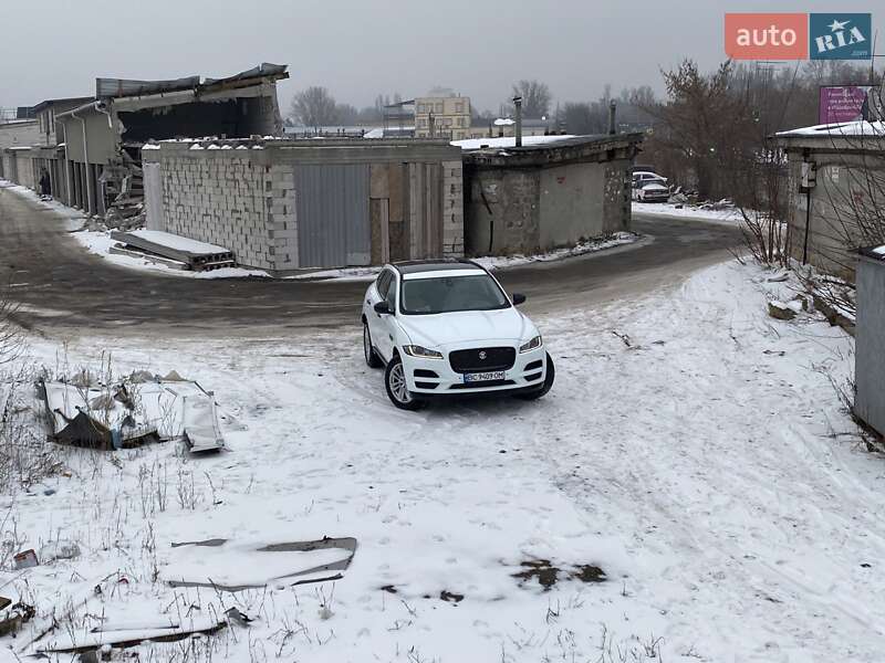 Внедорожник / Кроссовер Jaguar F-Pace 2016 в Киеве