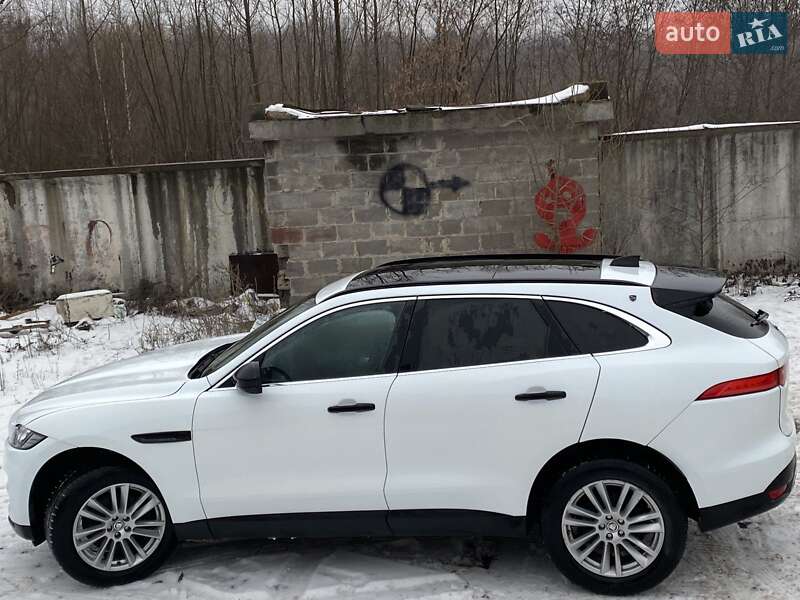 Внедорожник / Кроссовер Jaguar F-Pace 2016 в Киеве