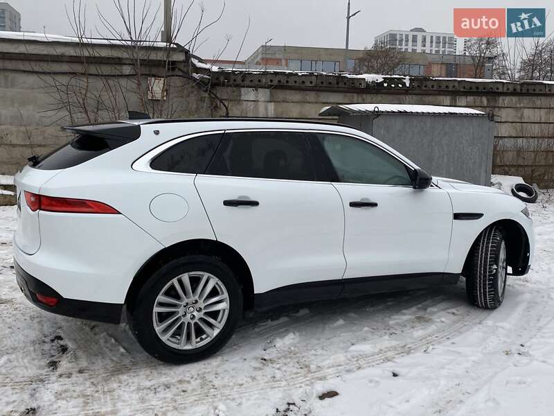 Внедорожник / Кроссовер Jaguar F-Pace 2016 в Киеве