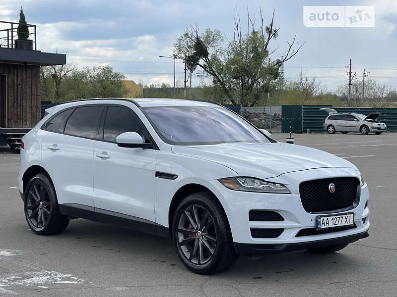 Внедорожник / Кроссовер Jaguar F-Pace 2016 в 