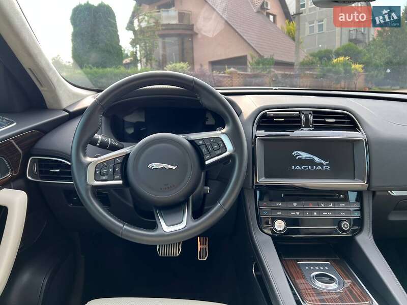 Внедорожник / Кроссовер Jaguar F-Pace 2018 в Черновцах
