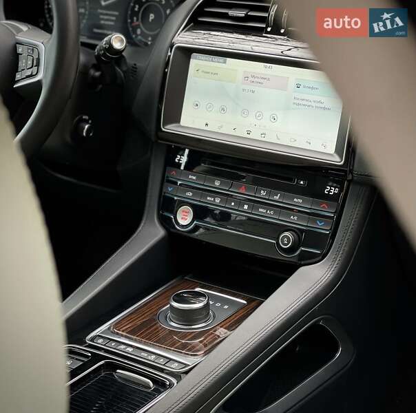 Позашляховик / Кросовер Jaguar F-Pace 2018 в Чернівцях фото 15 Позашляховик / Кросовер Jaguar F-Pace 2018 в Чернівцях