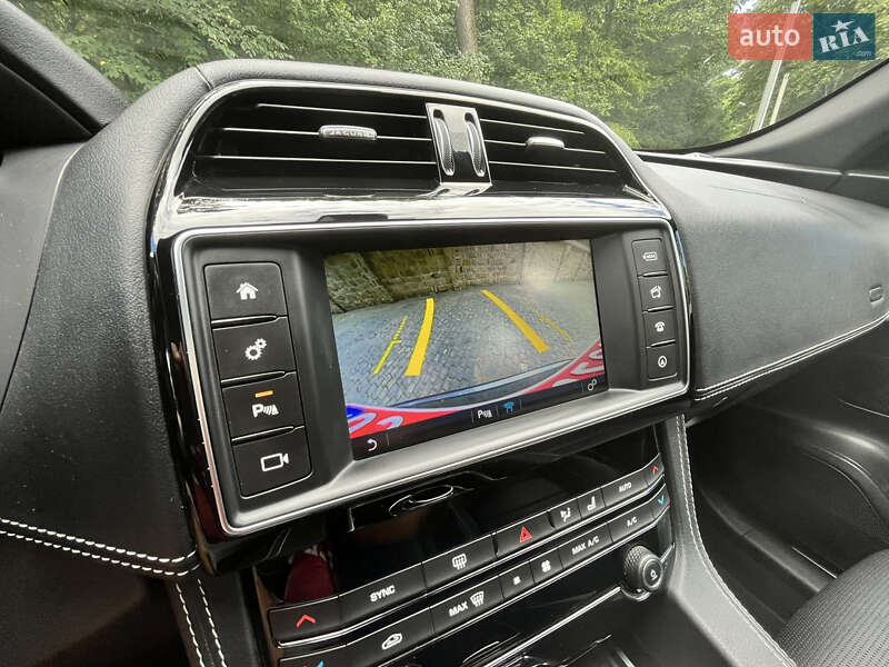 Внедорожник / Кроссовер Jaguar F-Pace 2018 в Черновцах