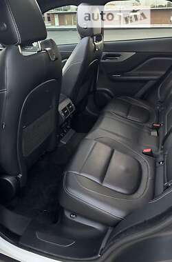 Внедорожник / Кроссовер Jaguar F-Pace 2019 в 