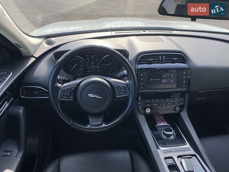 Позашляховик / Кросовер Jaguar F-Pace 2018 в Харкові