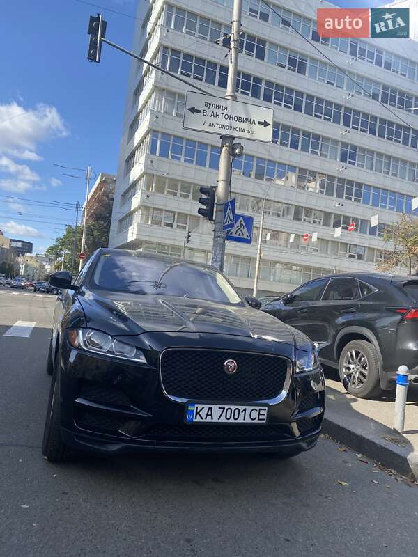 Внедорожник / Кроссовер Jaguar F-Pace 2019 в Киеве