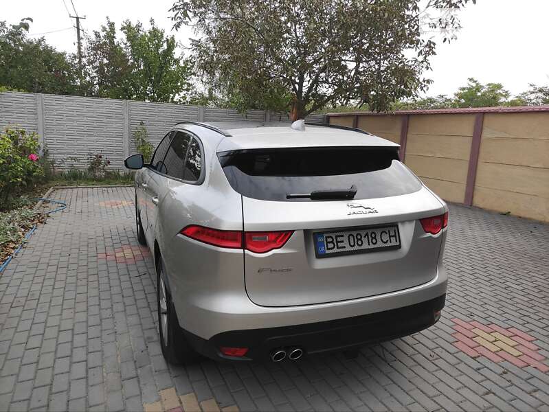 Внедорожник / Кроссовер Jaguar F-Pace 2016 в Николаеве