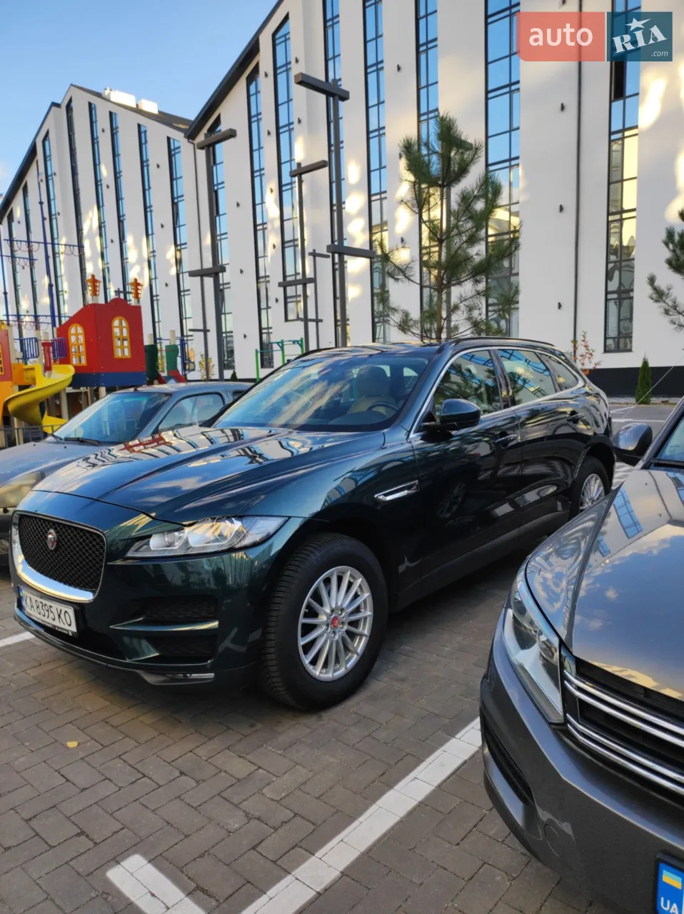 2018 Jaguar F-Pace - мініатюра 23