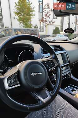 Внедорожник / Кроссовер Jaguar F-Pace 2017 в Киеве