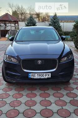 Позашляховик / Кросовер Jaguar F-Pace 2017 в Дніпрі