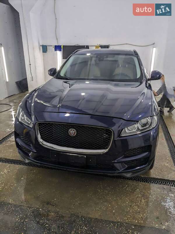Позашляховик / Кросовер Jaguar F-Pace 2017 в Рівному